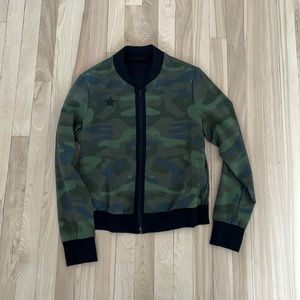 Ultracor Camouflage Zip Up w/ Black Star